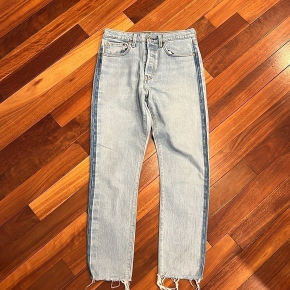 ⭐️ Levi’s 501 S Jeans Big Raw Hem Size 27 - Picture 2 of 10